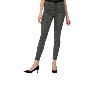 Rock & Republic Women’s Ankle Length Jeans Size 16